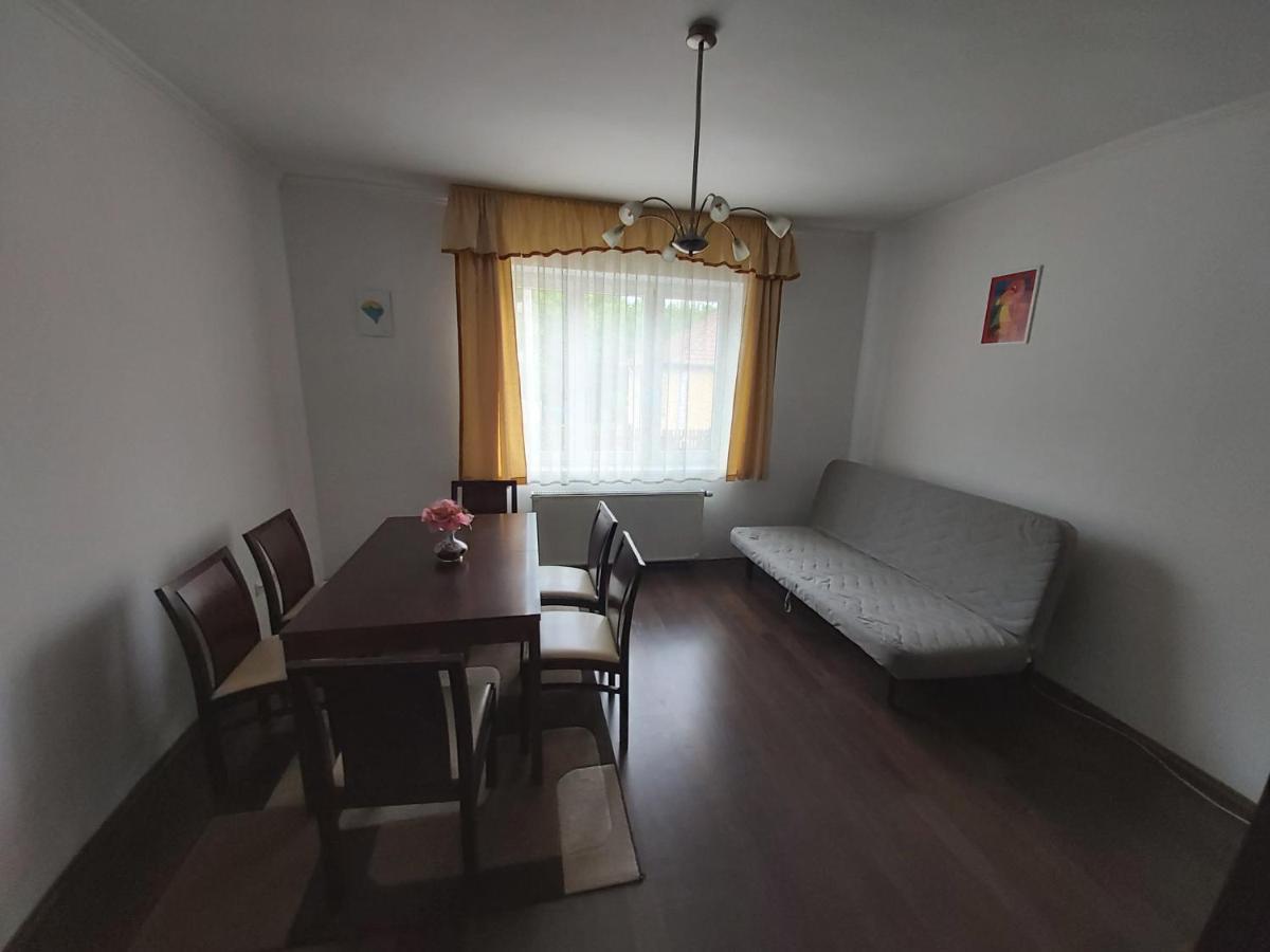 エゲルサロークPolonia Apartmanアパートメント エクステリア 写真