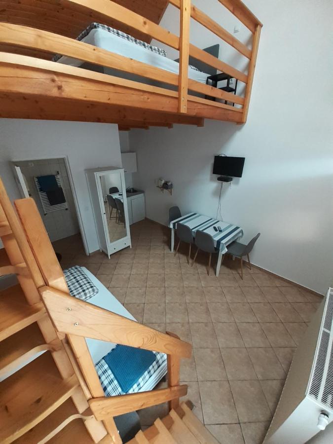エゲルサロークPolonia Apartmanアパートメント エクステリア 写真