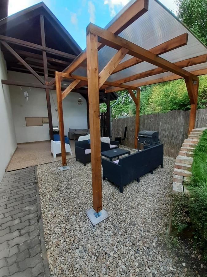 エゲルサロークPolonia Apartmanアパートメント エクステリア 写真