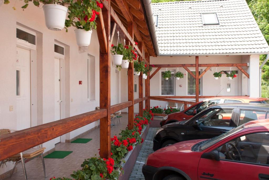 エゲルサロークPolonia Apartmanアパートメント エクステリア 写真