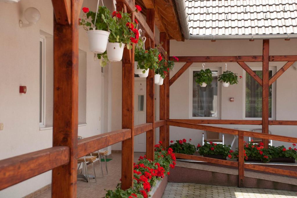 エゲルサロークPolonia Apartmanアパートメント エクステリア 写真